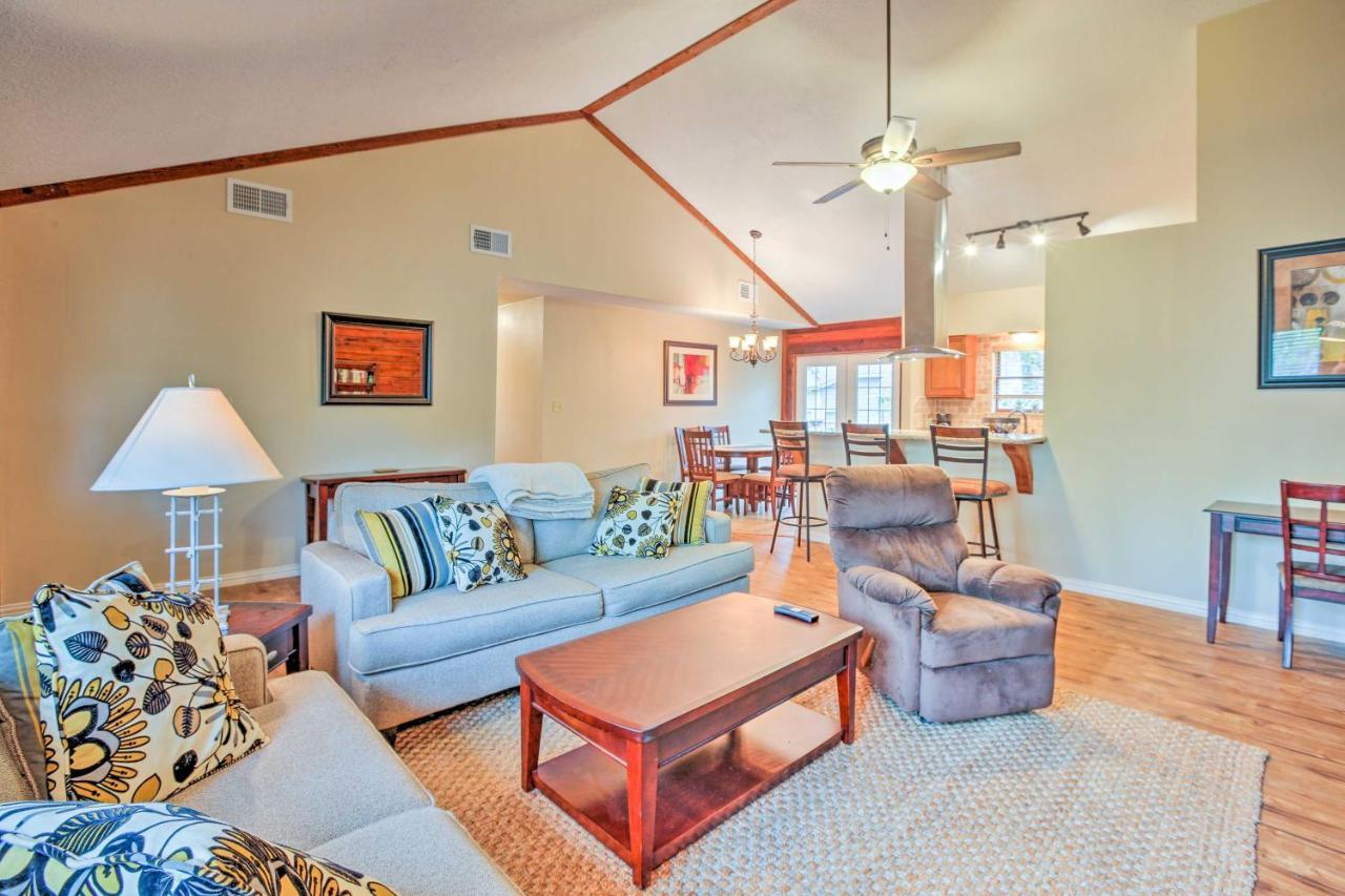 Spacious Kemah Clear Lake Home With Porch And Fire Pit Exterior foto