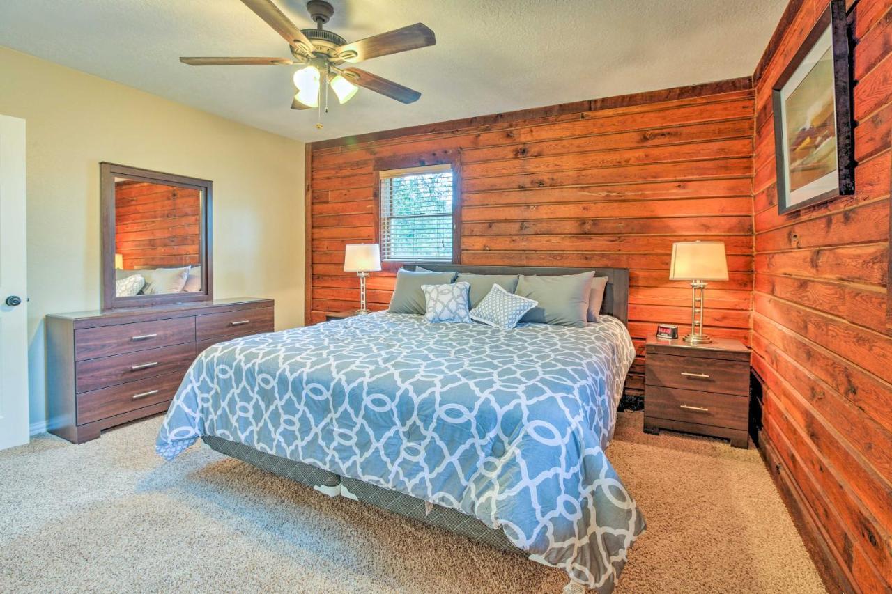 Spacious Kemah Clear Lake Home With Porch And Fire Pit Exterior foto